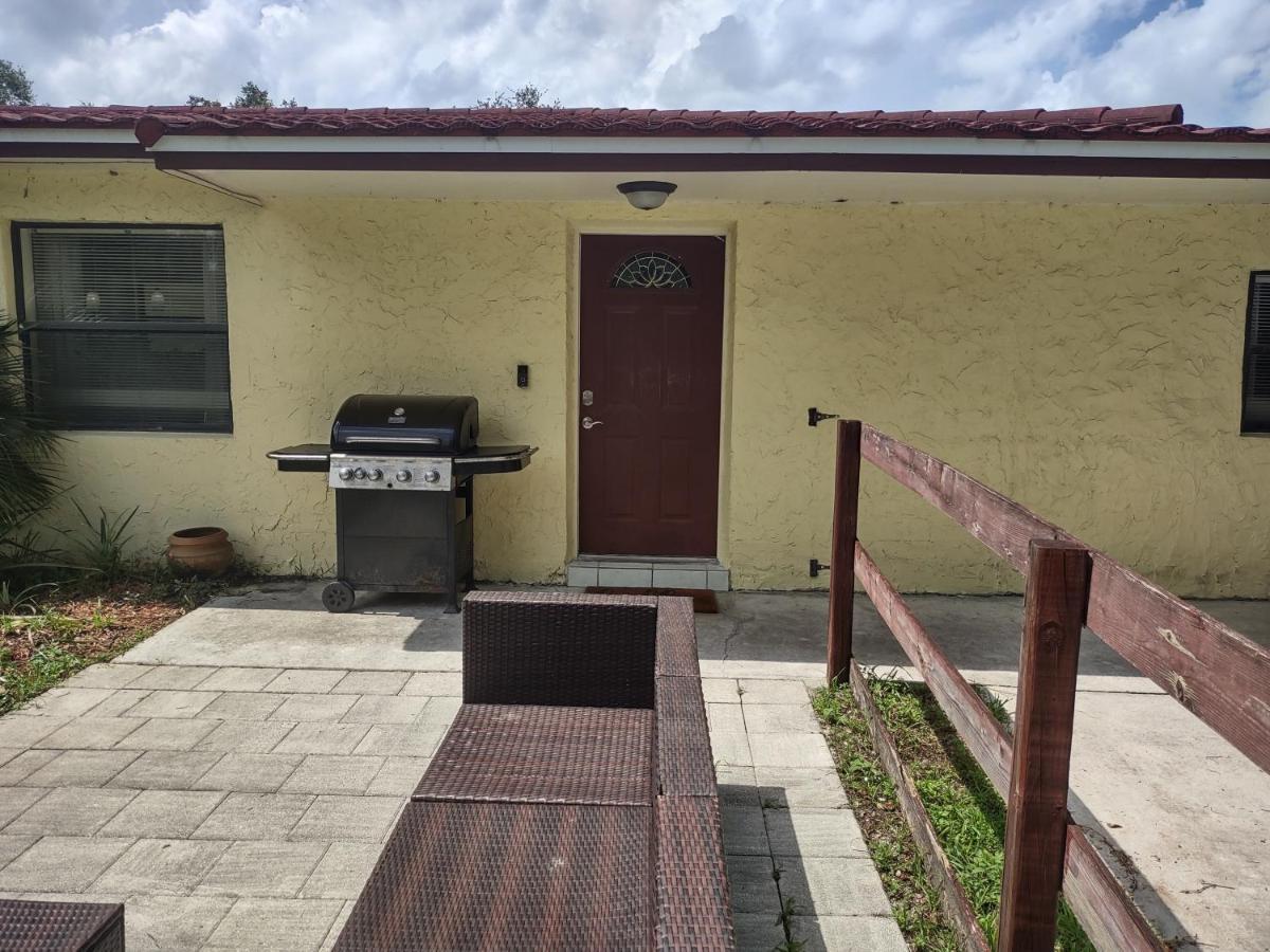 Sunshine Acre 2B 2B King Master Suite, Big Yard Davie Exterior photo
